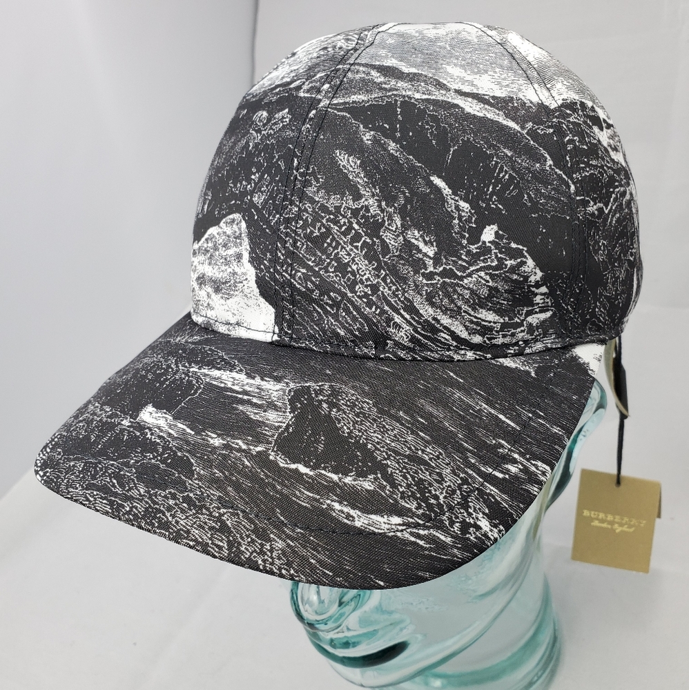 Burberry Dreamscape Print Baseball Cap Unisex